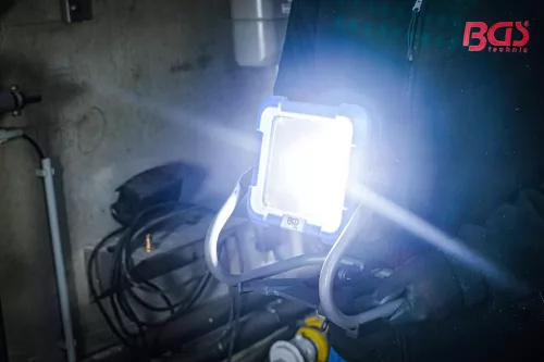 BGS technic Akumulátorové LED pracovné svetlo | skladacie | 18 V | bez batérie (7375)