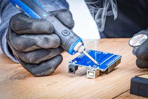 BGS technic Bezdrôtová spájkovačka s USB nabíjaním – maximálna teplota 450 °C (74485)