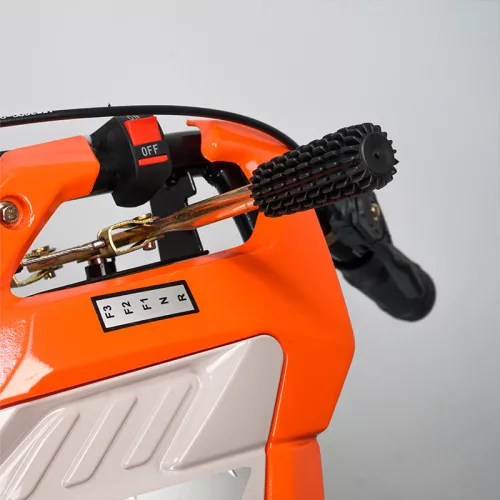 NAKAYAMA PRO BENZÍNÓVY KULTIVÁTOR 7,5HP BENZÍNÓVY MOTOR, ŠTARTÉR NA ELEKTRINU S BATÉRIOU, KRYT MOTORU S PREDNÝM SVETLÁM (MB7100)