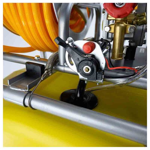 NAKAYAMA PRO 2-TAKTOVÝ BENZINOVY POSTREKOVAC  26cc, NÁDRŽA 50 litrov, NAVÍJAČ NA HADICU, HADICA 8,5 mm x 30 m A STRIEKACIA (NS5210)