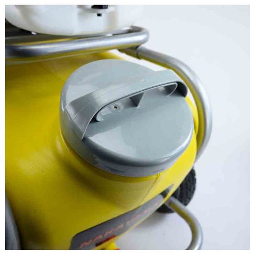 NAKAYAMA PRO 2-TAKTOVÝ BENZINOVY POSTREKOVAC  26cc, NÁDRŽA 50 litrov, NAVÍJAČ NA HADICU, HADICA 8,5 mm x 30 m A STRIEKACIA (NS5210)