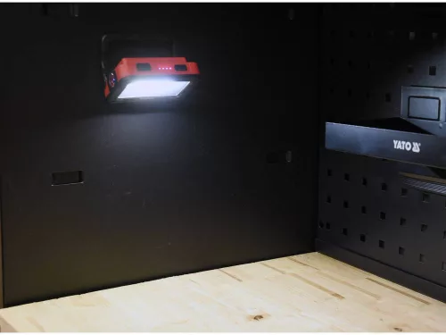 YATO Prenosný reflektor 5W COB LED 300LM (YT-81819)