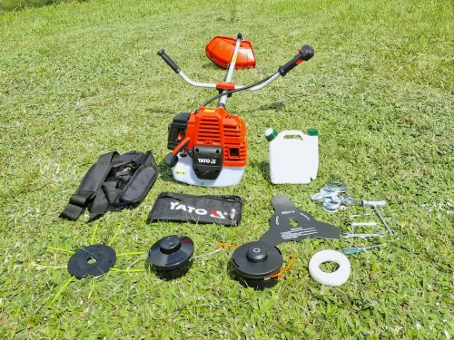 YATO Benzínový krovinorez s príslušenstvom, 1,45 kW, 52 cm³, záber 430 mm (YT-85005)